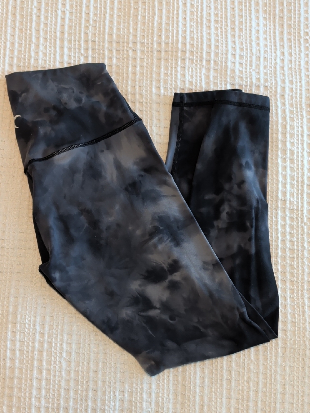 ZYIA Black & Gray Tie-Dye High-Rise Leggings